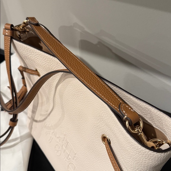 Coach Andy Crossbody Bag with Embossed Carriage Design - Picture 3 of 9